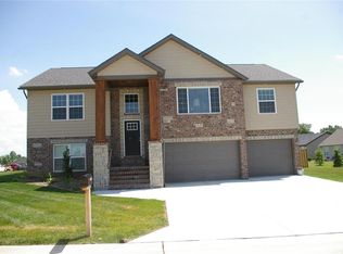 673 Vinci Dr, Caseyville, IL 62232