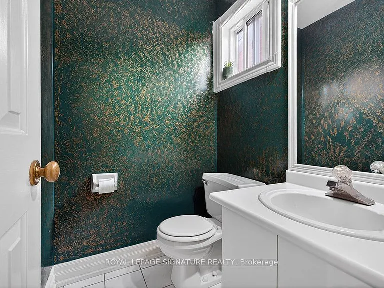 101 Pentland Cres — Photo 16