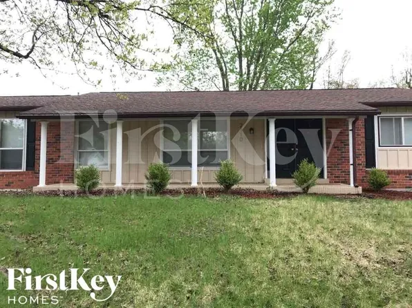 2110 Somerset Dr, Florissant, MO 63033