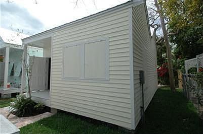 2nd image of 720 Elizabeth St #D