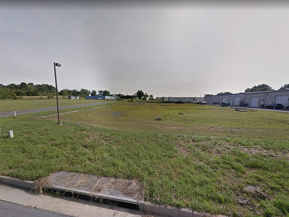 2nd image of 40 Baxter Dr