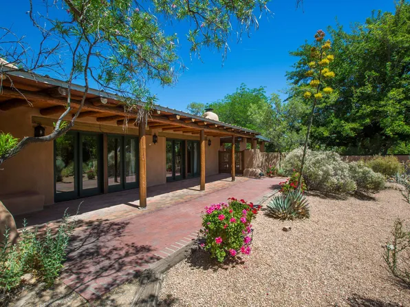 163 Camino Alto, Corrales, NM 87048