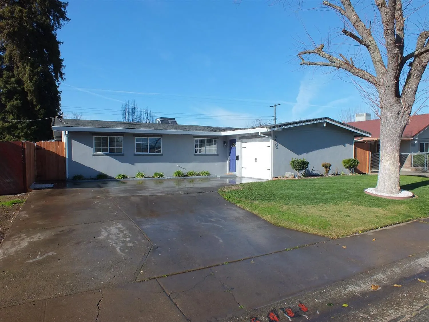 6433 Colette Way photo 1