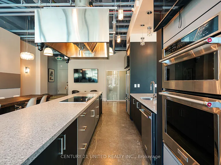 100 Bond St E #204 — Photo 12