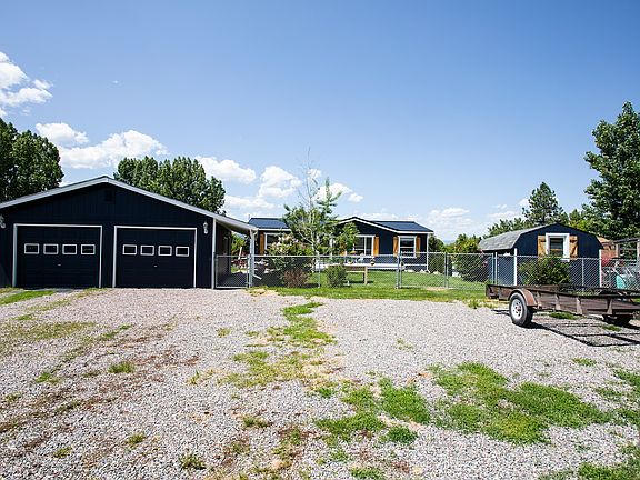2nd image of 2120 Chickadee Dr