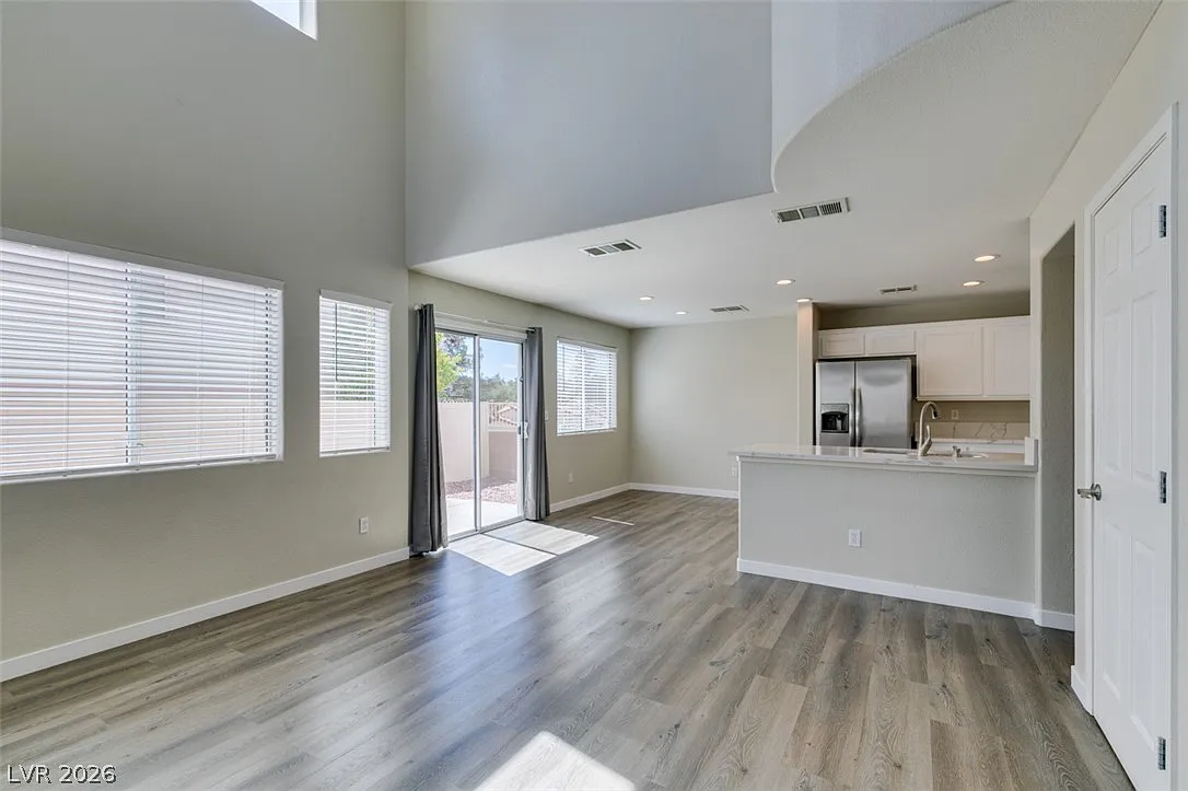 3 bed, 2.5 bath, 1417 sqft, $1,925 — Photo 4