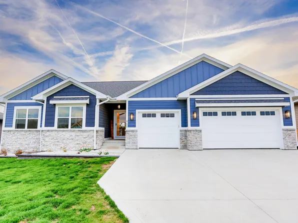 960 Pelican Dr, Polk City, IA 50226