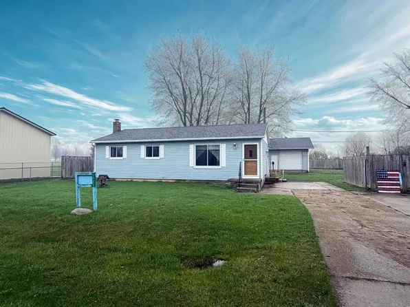 1920 Circle Dr, Fairgrove, MI 48733