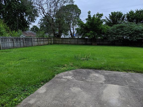 2nd image of 12 W Sherry Dr