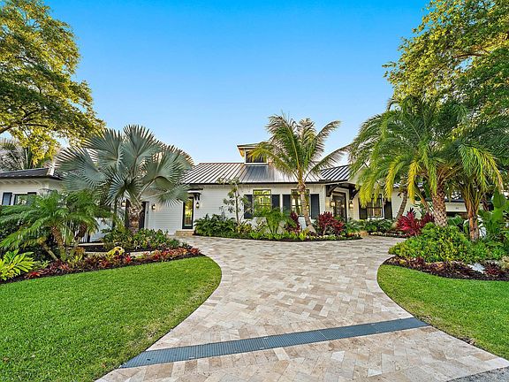 5th image of 942 Pompano Drive