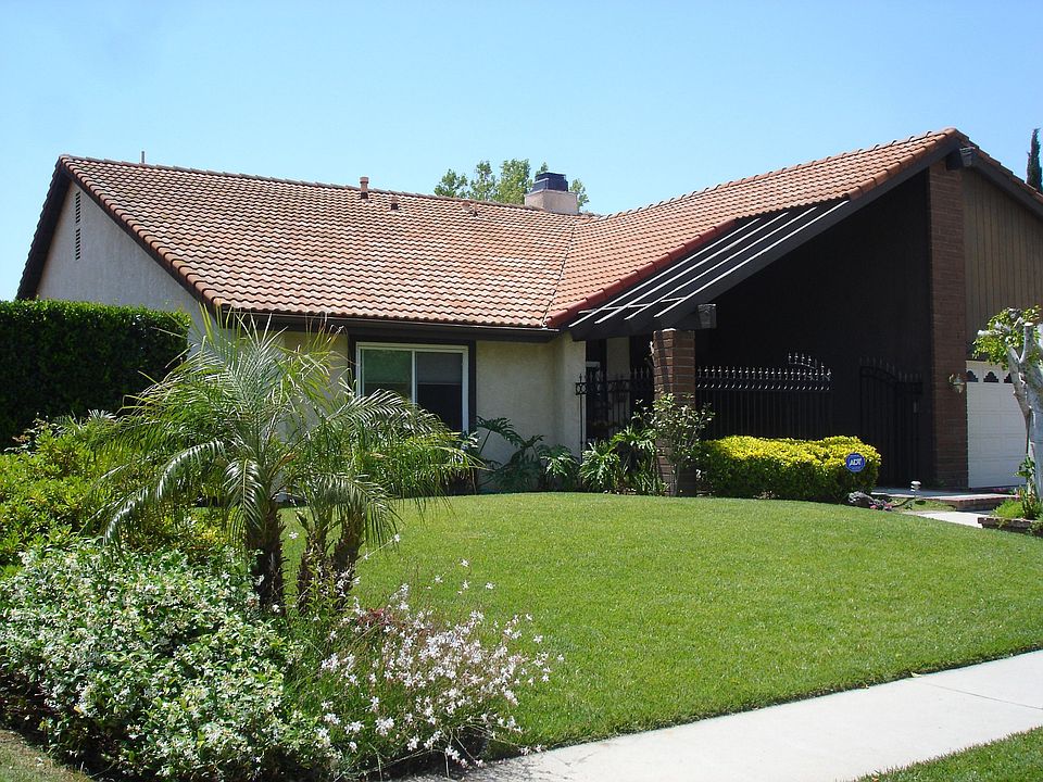 20024 Tuba St, Chatsworth