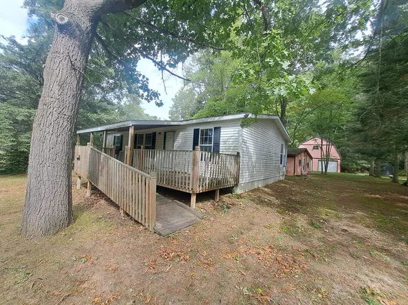 9481 Cook Ave, Lake, MI 48632