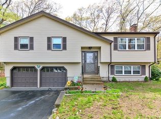 404 Oak St, Franklin, MA 02038