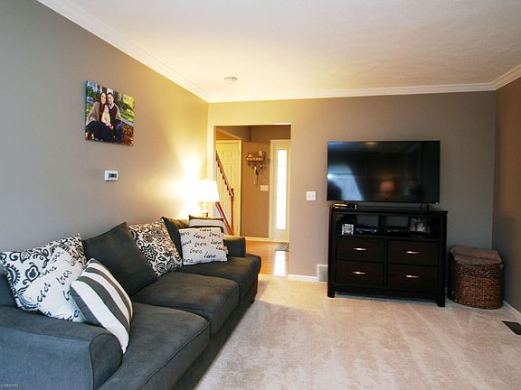 2nd image of 1216 Eagles Point Ct