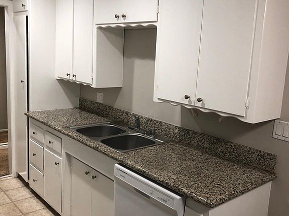 2nd image of 271 Kennebec Ave APT 1