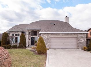 305 Bridlewood Dr, Greensburg, PA 15601