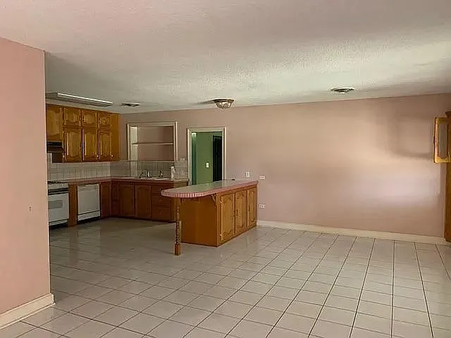 Property Photo - 1400 Saint Mary St