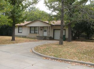 1419 Glendale St, Greenville, TX 75401