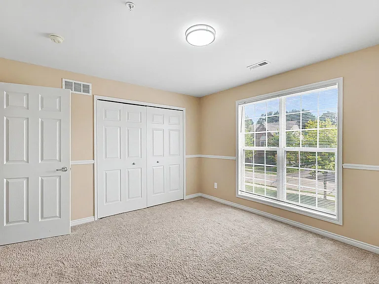 28469 Carlton Way Dr — Photo 11
