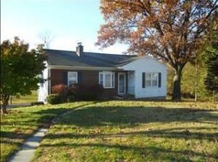 24 Rombout Rdg, La Grange, NY 12603