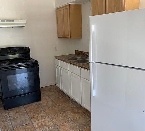 3rd image of 321 S Academy St #4