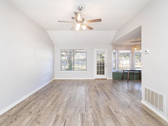 3rd image of 1849 Candlewood Dr