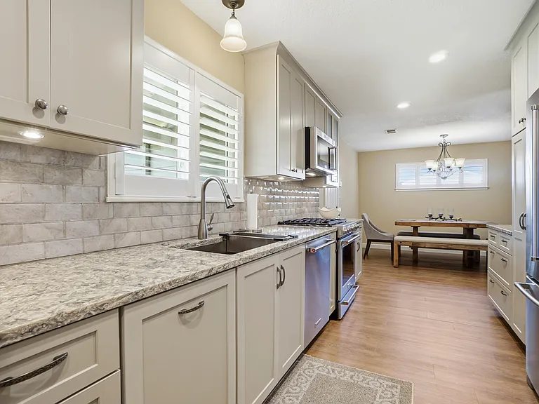 4657 Brenda Cir — Photo 13