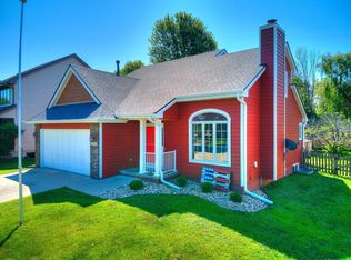 1922 Wyngate Dr, Ames, IA 50010