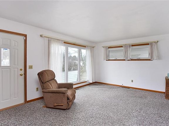 5th image of 749 Virginia Dr NW
