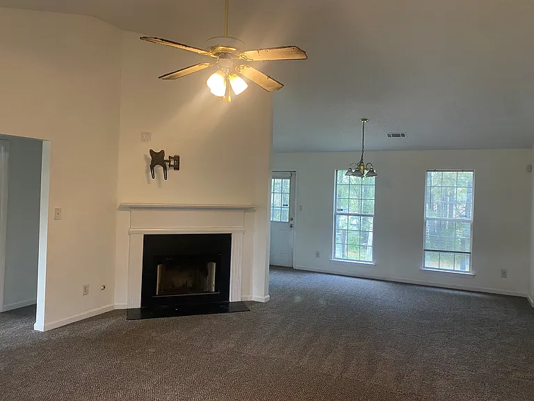 367 Eagles Nest Way — Photo 2