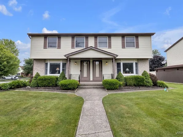 82 Hillpine Rd, Buffalo, NY 14227