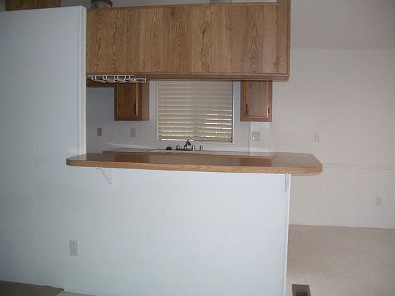 4th image of 93 Hancock Dr