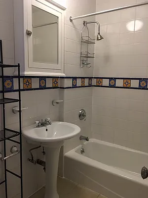 Rented by RC Realty Group of New York Inc | media 21