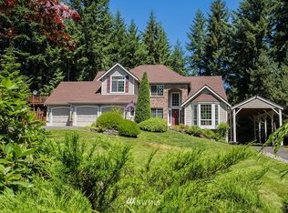 5795 NW Londonderry Loop, Bremerton, WA