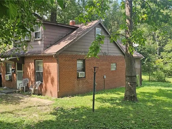 608 E Hereford Ave, Independence, MO 64055
