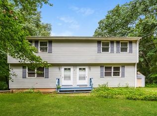 56 Lake George Rd, Wales, MA 01081