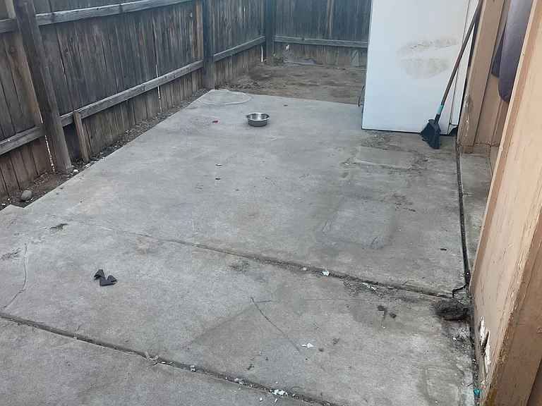 12445 N 21st Ave — Photo 6