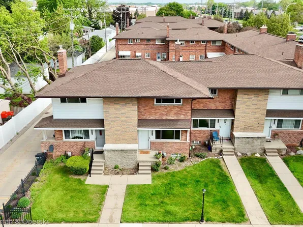 9917 Middlebelt Rd, Livonia, MI 48150