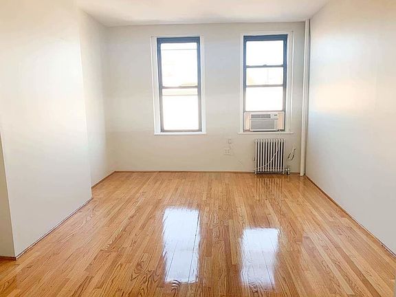 2nd image of 735 Manhattan Ave APT 4R