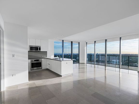 3rd image of 88 SW 7th St APT 3302