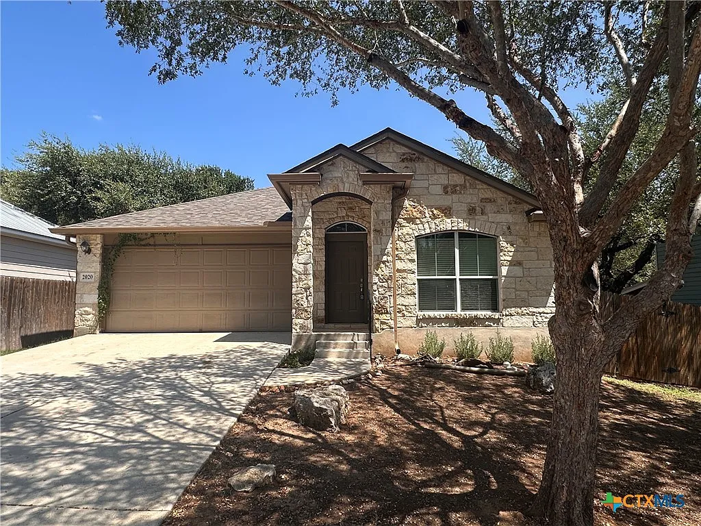 3 bed, 2.0 bath, 1204 sqft, $1,850 — Photo 2