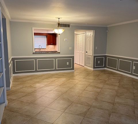 2nd image of 10332 Carrollwood Ln APT 92