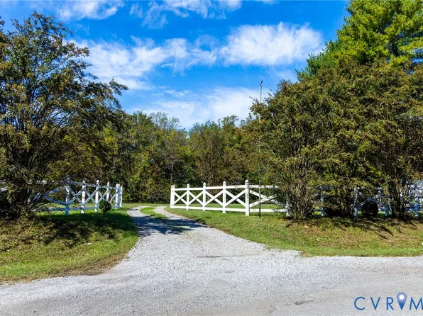 9281 Pamunkey Crest Dr, Mechanicsville, VA 23111