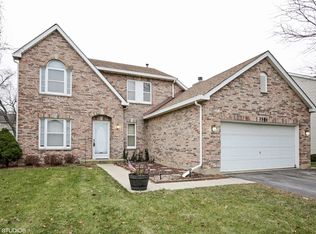 1504 Knotty Pine Dr, Elgin, IL 60123