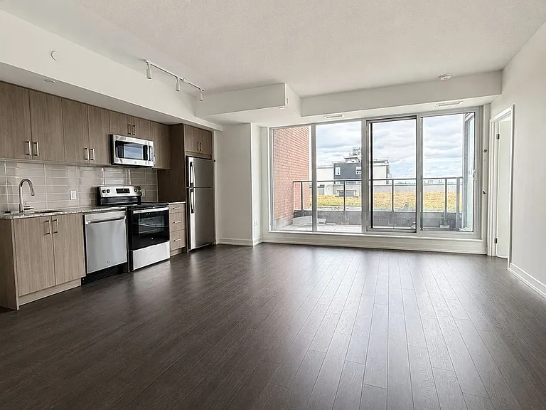 4010 Eglinton Ave W #921 — Photo 10