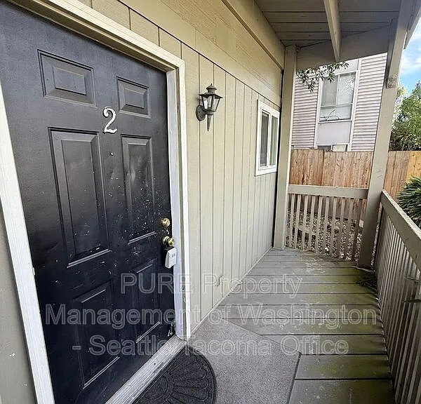907 SW Holden St #2 — Photo 11