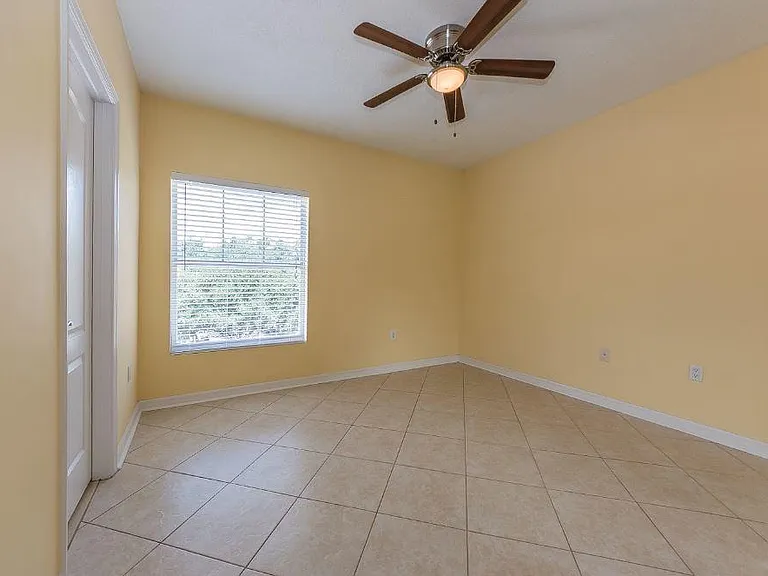 5080 Fairways Cir #G301 — Photo 15