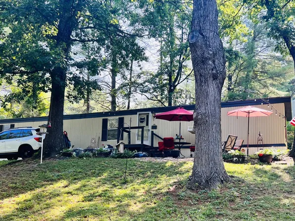 11182 Davis Rd, Glouster, OH 45732