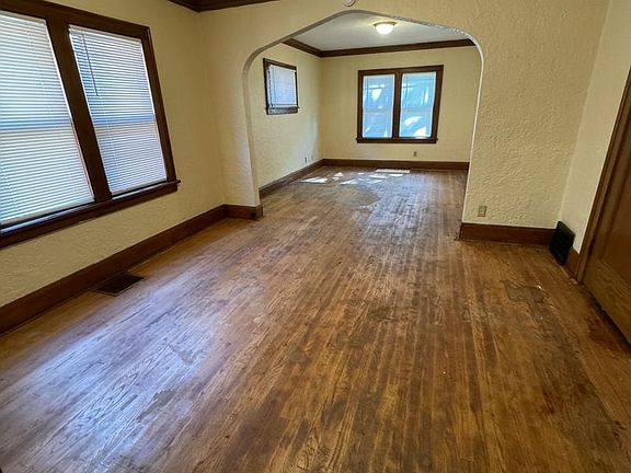 4th image of 2135-37 7th St #2135-1