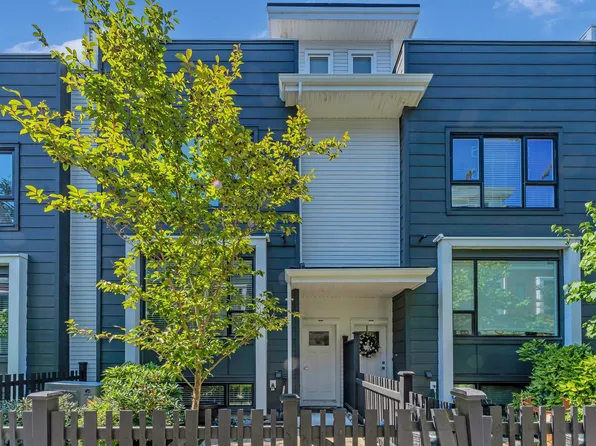 2277 Oak Meadows Dr #180, Surrey, BC V3Z 0W6